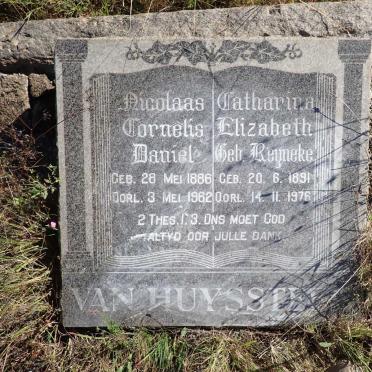 HUYSTEEN Nicolaas Cornelis Daniel, van 1886-1962 & Catharina Elizabeth REYNEKE 1891-1976