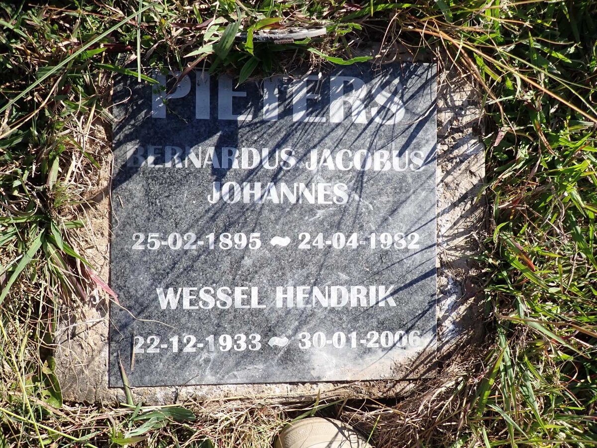 PIETERS Bernadus Jacobus Johannes 1895-1982 :: PIETERS Wessel Hendrik 1933-2006