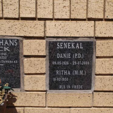 SENEKAL P.D. 1926-2008 &amp; M.M. 1930-