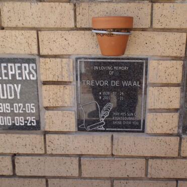 WAAL Trevor, de 1939-2011