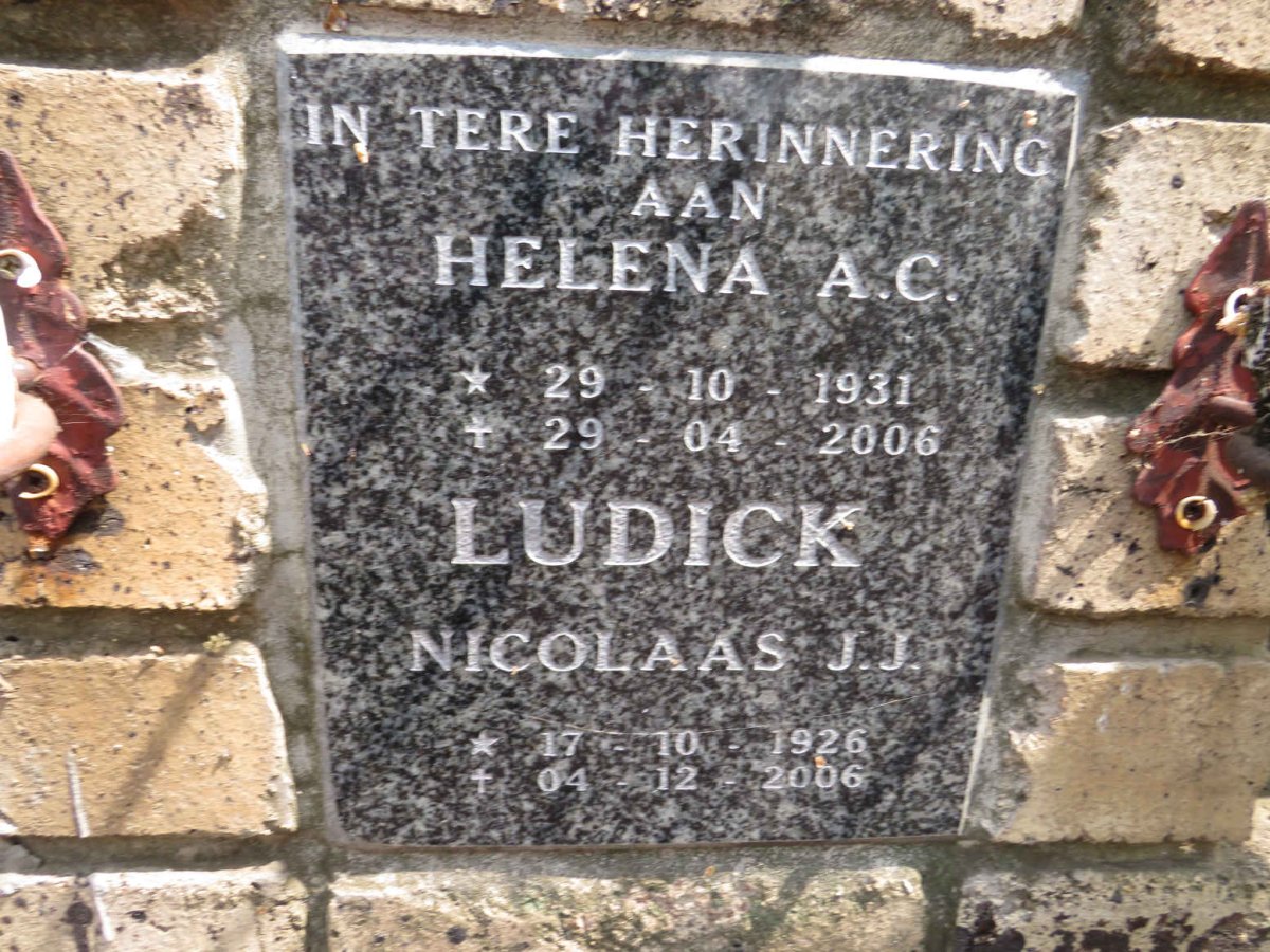 LUDICK Nicolaas J.J. 1926-2006 & Helena A.C. 1931-2006