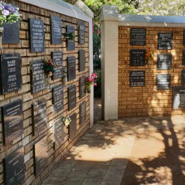 Free State, PARYS, NG Kerk, Moedergemeente, Muur van herinnering