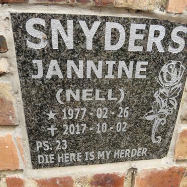 SNYDERS Jannine nee NELL 1977-2017