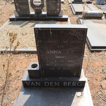 BERG Anna J.C., van den 1893-1984