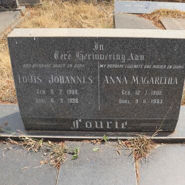 FOURIE Louis Johannes 1908-1998 & Anna Magaretha 1908-1983