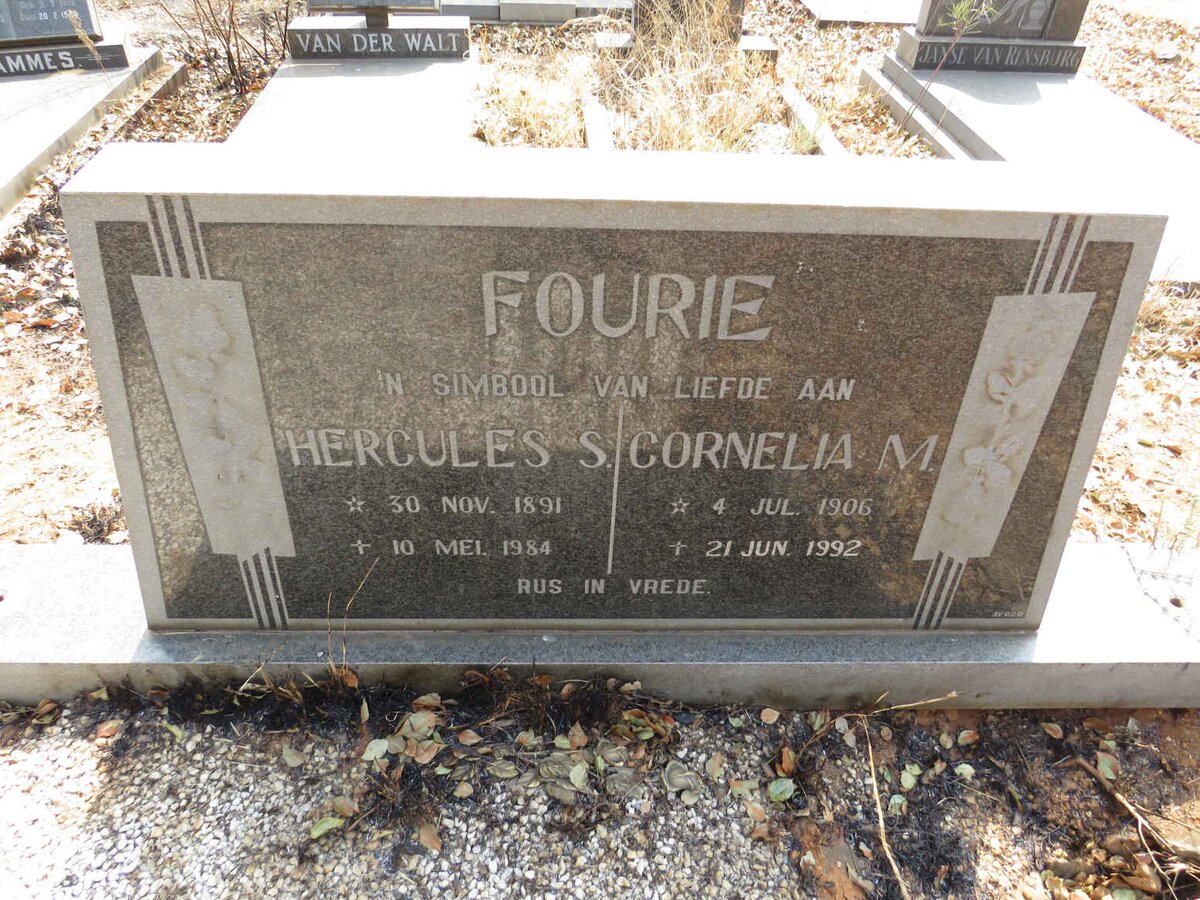 FOURIE Hercules S. 1891-1984 & Cornelia M. 1906-1992