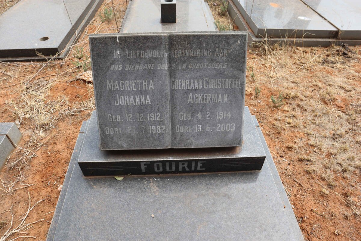 FOURIE Coenraad Christoffel Ackerman 1914-2003 & Magrietha Johanna 1912-1982