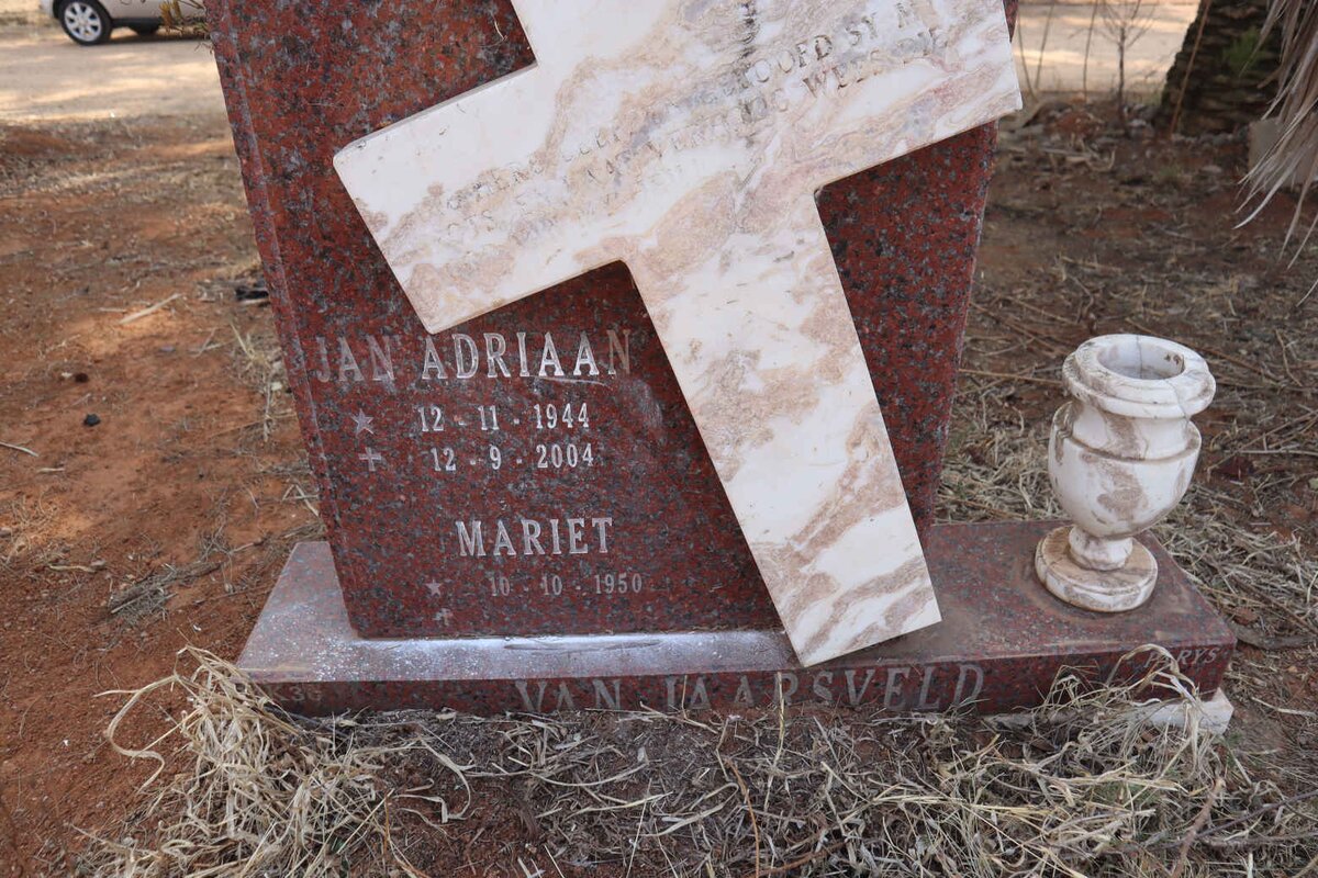 JAARSVELD Jan Adriaan, van 1944-2004 & Mariet 1950-