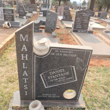 MAHLATSI Daniel Stantane 1959-1999