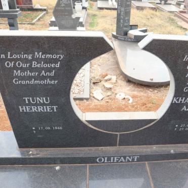 OLIFANT Khathatso Azael 1945-2004 & Tunu Herriet 1946-