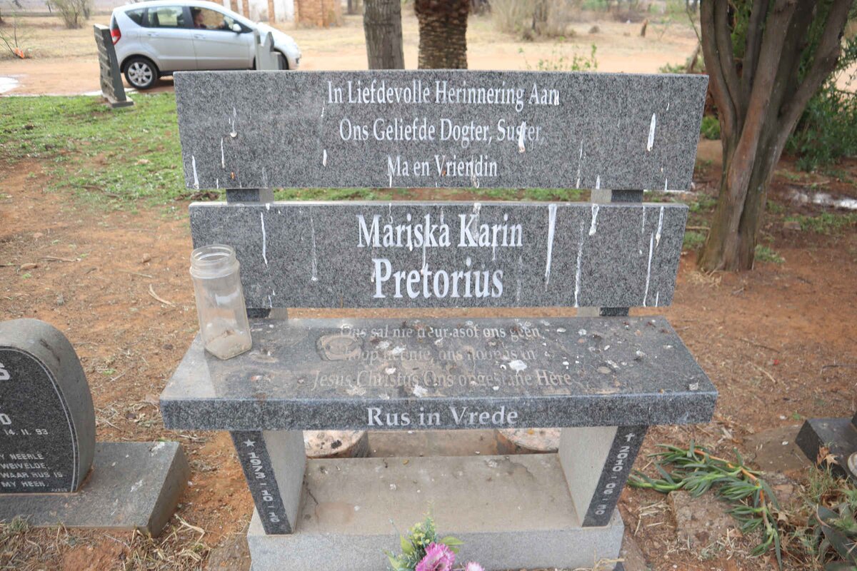 PRETORIUS Mariska Karin 1973-2010