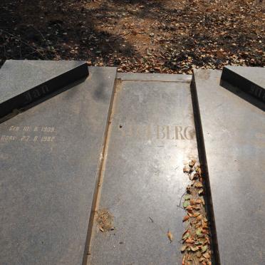 STOFBERG Jan 1909-1982 & Martie 1910-1993 _1