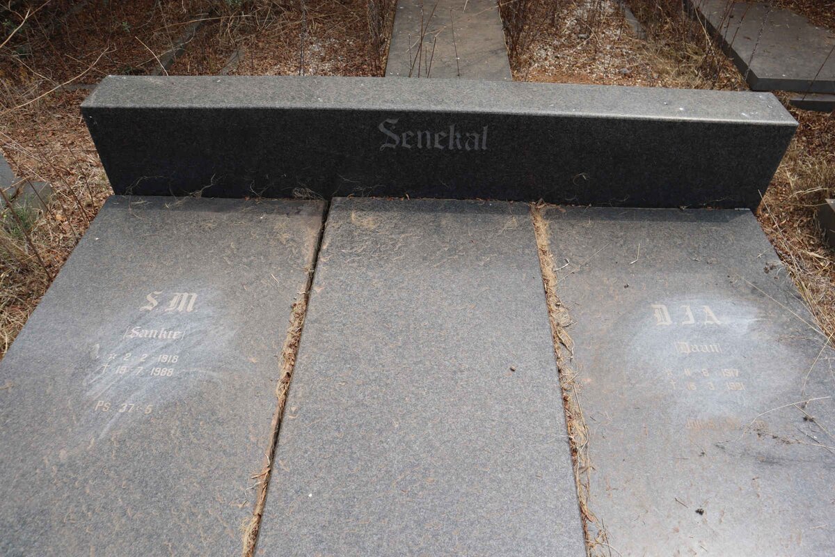 SENEKAL D.J.A. 1917-1981 & S.M. 1918-1988 _1