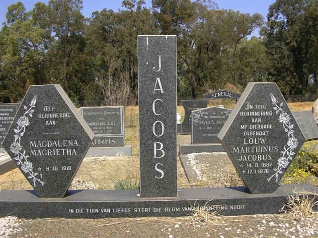 JACOBS Louw Marthinus Jacobus 1897-1976 &amp; Magdalena Magrietha 1918-