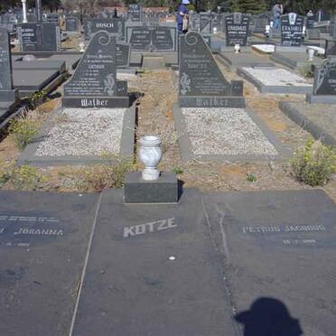 KOTZE Petrus Jacobus -1986 &amp; Sarah Johanna -1980