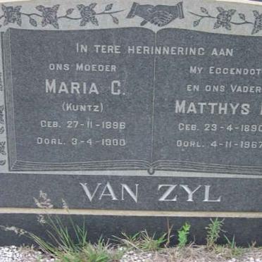 ZYL Matthys H., van 1890-1967 &amp; Maria C. KUNTZ 1896-1980