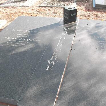 MERWE Frans Jacobus, van der 1915-1993 &amp; Petronella Adriana 1921-1981