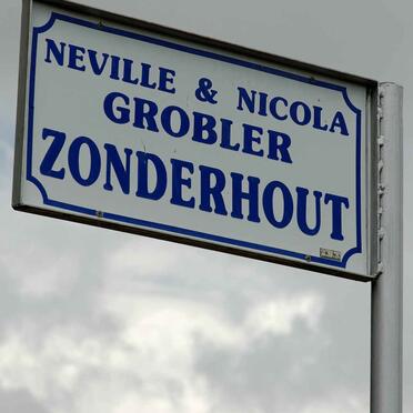 Free State, PHILIPPOLIS district, Groot Zonderhout 34, farm cemetery