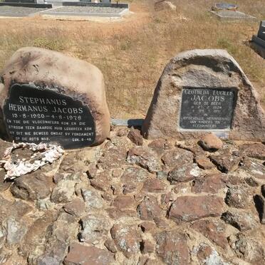 JACOBS Stephanus Hermanus 1920-1978 &amp; Clothilda Lucille DE BEER 1924-1991