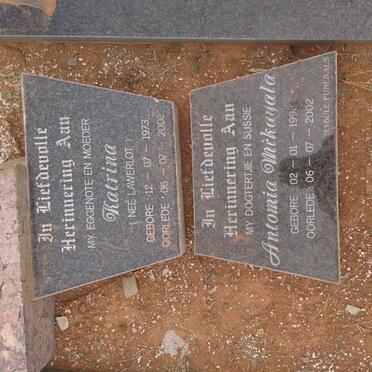 ? Katrina nee LAWERLOT 1973-2002 :: ? Antomia Mikayala 1998-2002