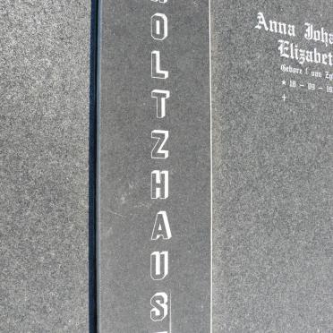 HOLTZHAUSEN Louis Johannes 1930-1999 &amp; Anna Johanna Elizabeth VAN ZYL 1930-