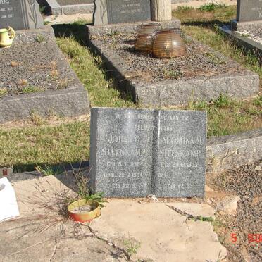 STEENKAMP Johan G. 1898-1964 &amp; Salomina M. 1903-