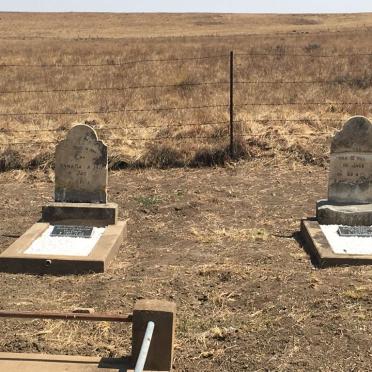 Free State, REITZ district, Sterkfontein 170, farm cemetery