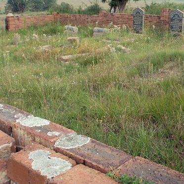 Free State, REITZ district, Schaap Kraal 135, farm cemetery