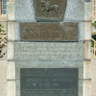 5. Monument sy-aansig