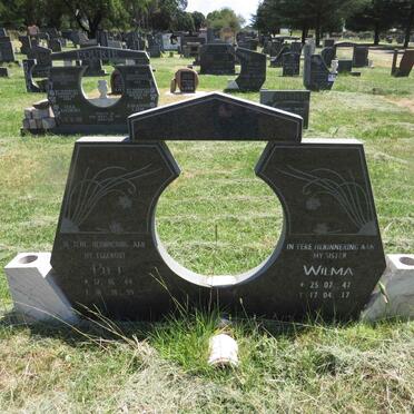 ? Piet 1944-1999 :: ? Wilma 1947-2017