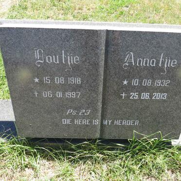 ? Doutjie 1918-1997 & Annatjie 1932-2013