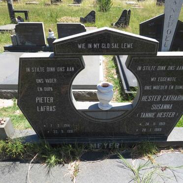 MEYER Pieter Lafras 1914-1991 & Hester Catharina Susanna 1919-1989
