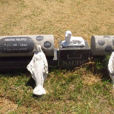 NAUDE Johannes Philippus 1944-2020 & Dina Elizabeth 1946-2012