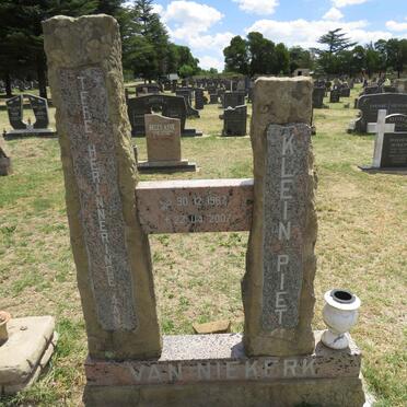 NIEKERK Piet, van 1967-2007