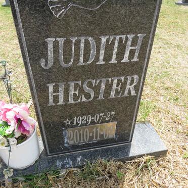 PIENAAR Louis Daniel 1930-2007 & Judith Hester 1929-2010 _2