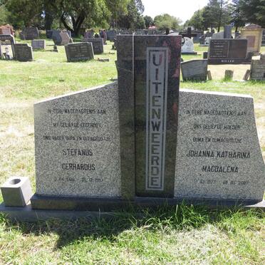 UITENWEERDE Stephanus Gerhardus 1926-1992 & Johanna Katharina Magdalena 1922-2008