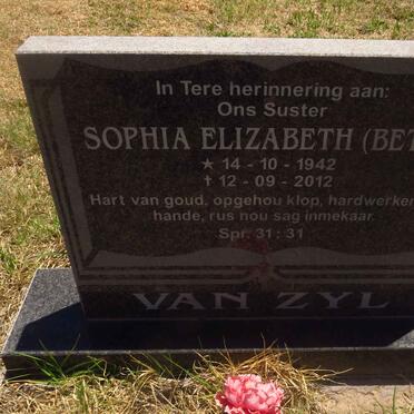 ZYL Sophia Elizabeth, van 1942-2012