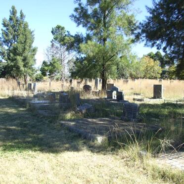 3. Oorsig / Overview - Severely neglected. Private person cutting grass at his own expense.