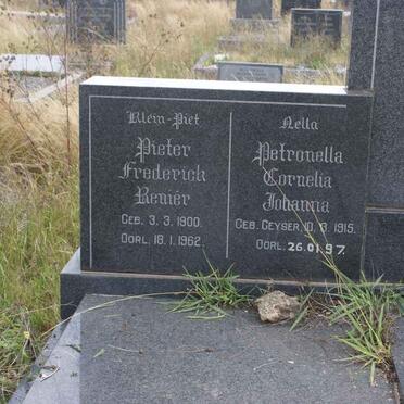 SWANEPOEL Pieter Frederick Renier 1900-1962 &amp; Petronella Cornelia Johanna GEYSER 1915-1997 