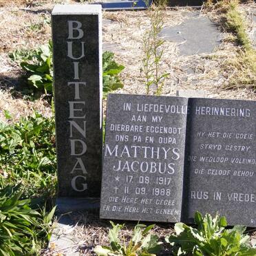 BUITENDAG Matthys Jacobus 1917-1988 &amp; Magdalena Gertruida Christina 1927-2011