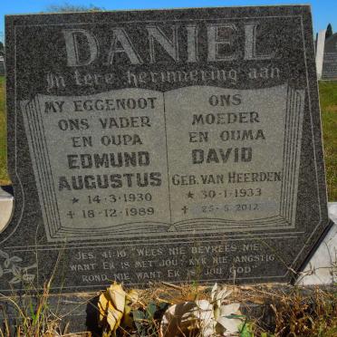 D - Vanne :: Surnames - D