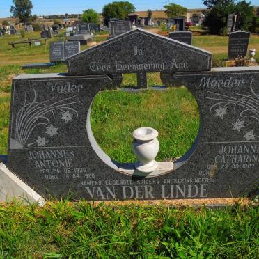 LINDE Johannes Antonie, van der 1926-1988 &amp; Johanna Catharina 1927-