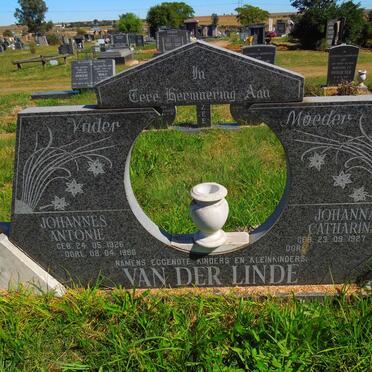 LINDE Johannes Antonie, van der 1926-1988 &amp; Johanna Catharina 1927-