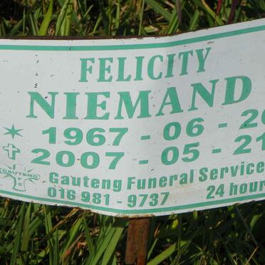 NIEMAND Felicity 1967-2007