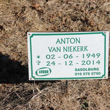 NIEKERK Anton, van 1949-2014