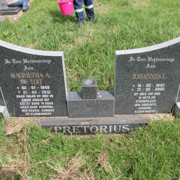 PRETORIUS Johannes L. 1942-2002 &amp; Magrietha A. DU TOIT 1948-2012