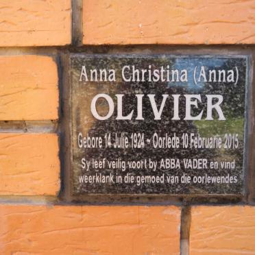 OLIVIER Anna Christina 1924-2015