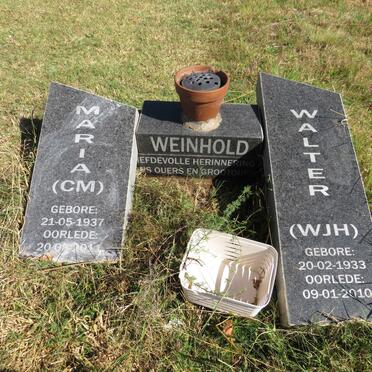 WEINHOLD Walter W.J.H. 1933-2010 &amp; Maria C.M. 1937-2011