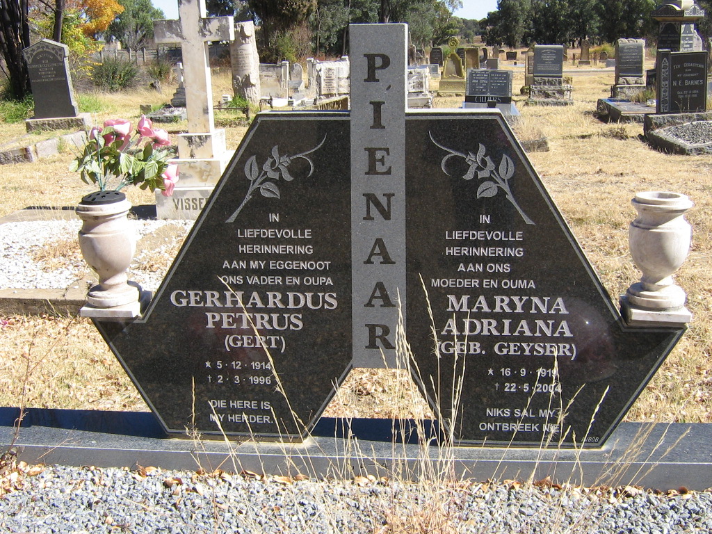 PIENAAR Gerhardus Petrus 1914-1990 &amp; Maryna Adriana GEYSER 1919-2004