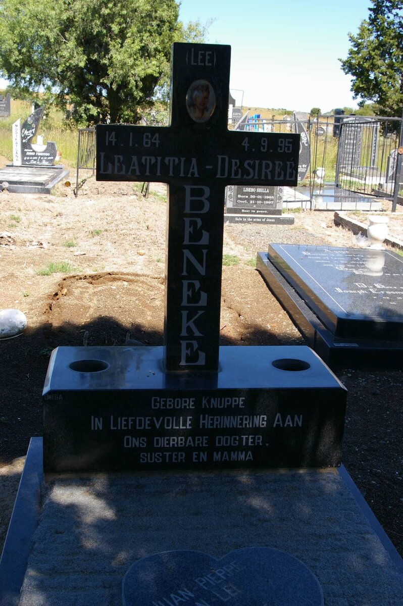 BENEKE Leatitia Desireé nee KNUPPE 1964-1995